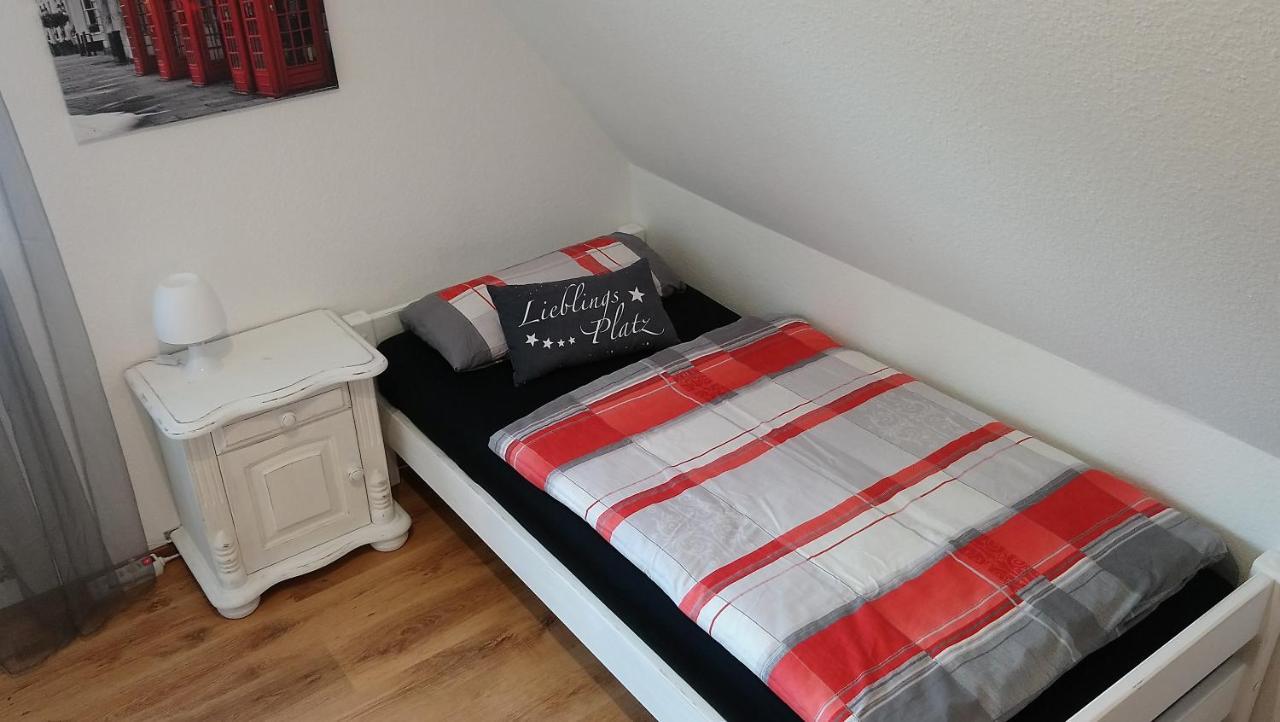Privates Einzelzimmer Bei Der Weser-Ems-Halle Oldenburg Exterior foto